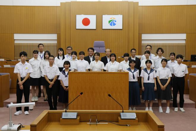 令和6年度青少年議会集合写真