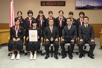 陵南中学校ソフトテニス部のみなさん