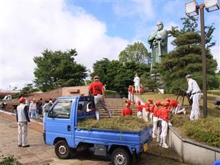 西郷公園のボランティア美化作業2