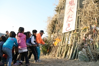 国分清水地区の鬼火だき2