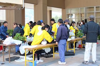 花や野菜の即売会