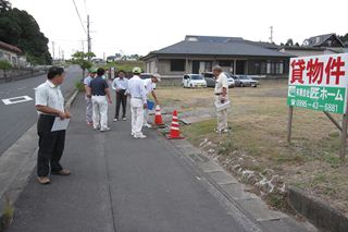 秋の交通安全総点検～溝辺町陵南地区4