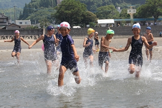 小浜海岸で海開き式2