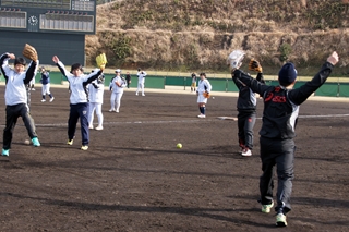 太陽誘電女子ソフトボール部による講習会4