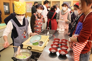 霧島神話ぼっけ鍋づくりの様子3