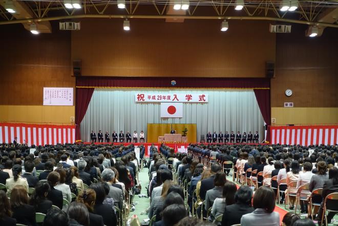 都築教育学園合同入学式