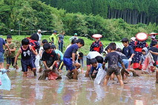 佳例川地区お田植祭