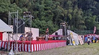 各地の夏祭り