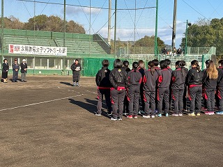 市長があいさつする様子