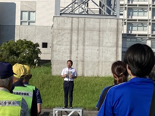 秋の交通安全運動出発式の写真