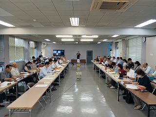 会議の様子の写真