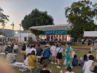 市長が挨拶する様子
