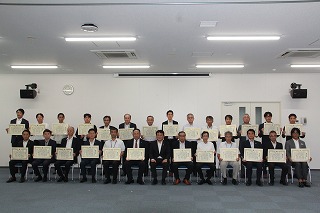 測量設計コンサルタントの皆様との写真