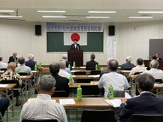 市長があいさつする様子