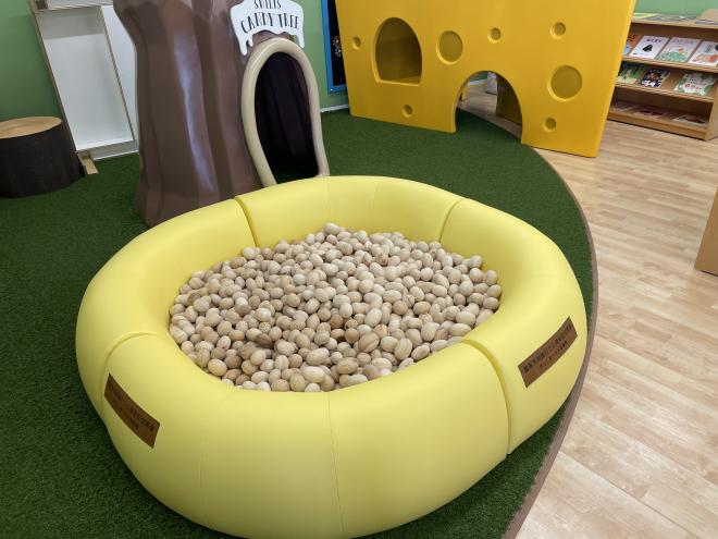 木のたまごプール